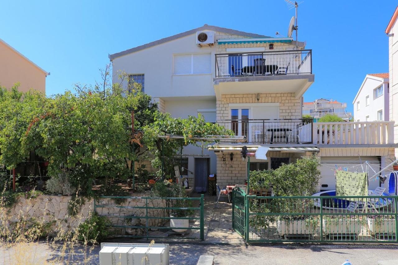 Apartments By The Sea Businci, Ciovo - 9450 Trogir Exteriör bild