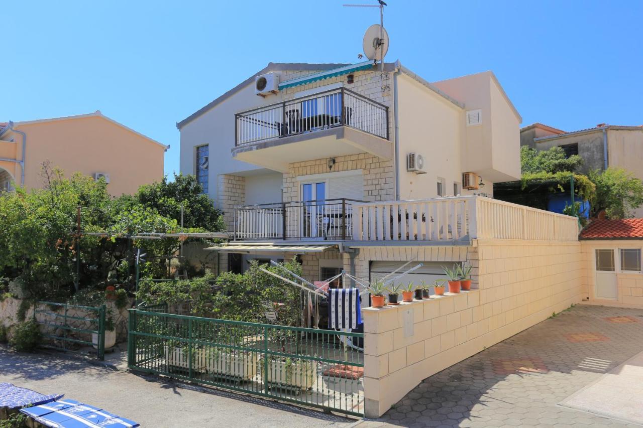 Apartments By The Sea Businci, Ciovo - 9450 Trogir Exteriör bild