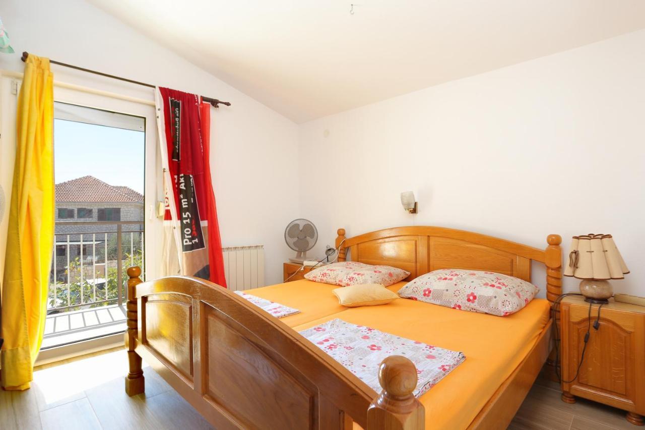 Apartments By The Sea Businci, Ciovo - 9450 Trogir Exteriör bild