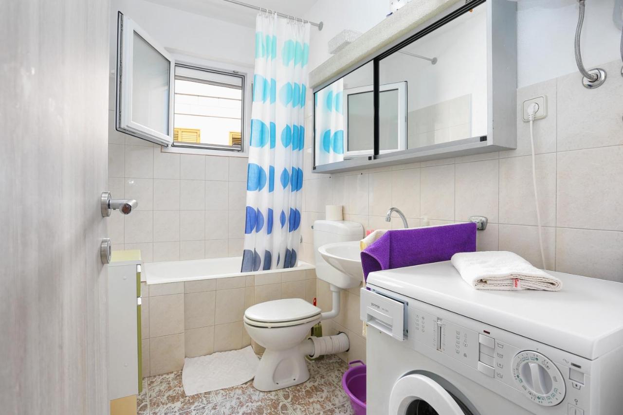 Apartments By The Sea Businci, Ciovo - 9450 Trogir Exteriör bild