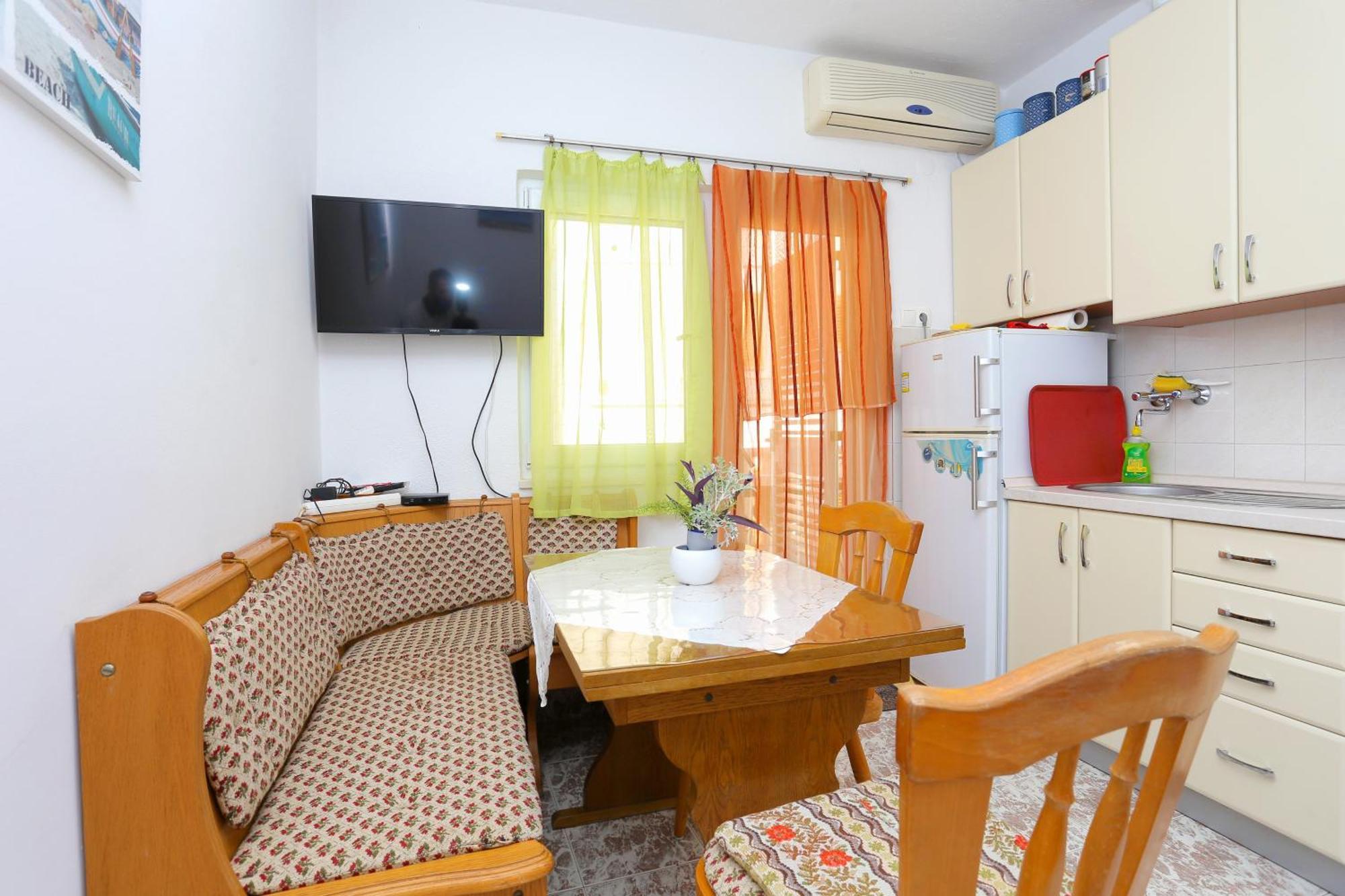 Apartments By The Sea Businci, Ciovo - 9450 Trogir Rum bild